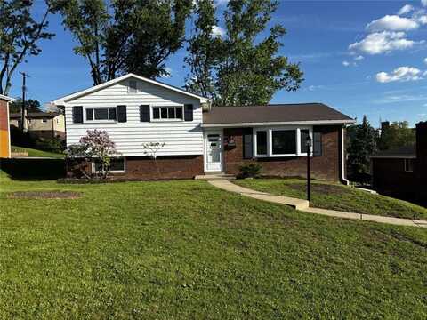 1123 Blue Jay Dr, Sackett, PA 15243
