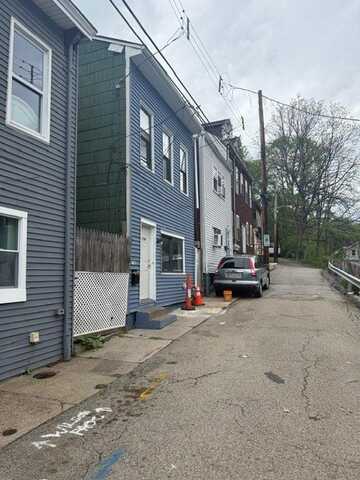 1704 High St, Spring Garden, PA 15212