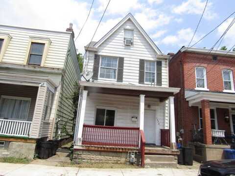 1220 Thelma St, Shadeland, PA 15212