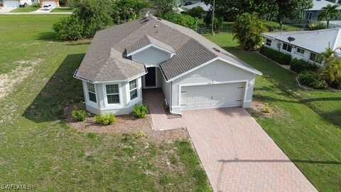 620 SE 30th Lane, Cape Coral, FL 33904