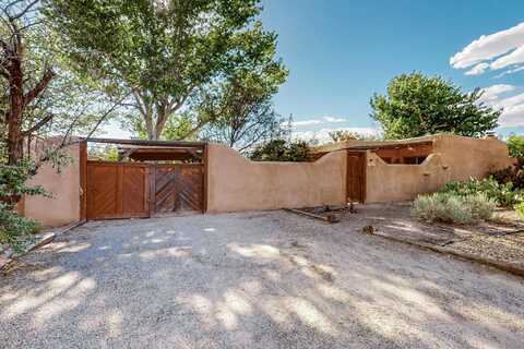3009 INDIAN FARM Lane NW, Albuquerque, NM 87107