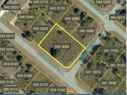 417 Eisenhower Boulevard, Lehigh Acres, FL 33974