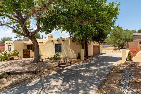 14015 SUNGLOW Road NE, Albuquerque, NM 87123