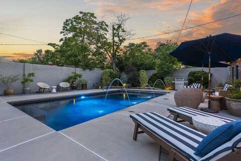 815 WASHINGTON Street NE, Albuquerque, NM 87110