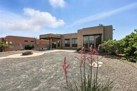 616 5TH Street NE, Rio Rancho, NM 87124