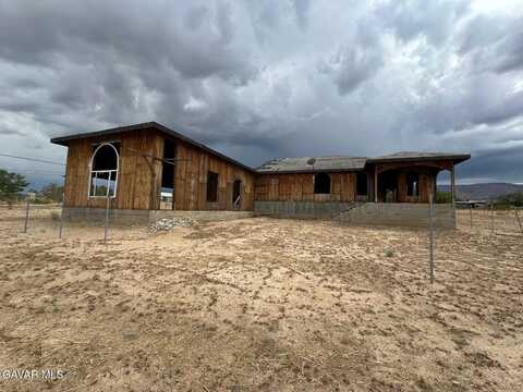 33553 Longview Road, Pearblossom, CA 93553
