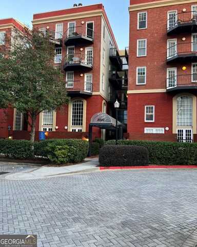 2840 Peachtree Road NW, Atlanta, GA 30305
