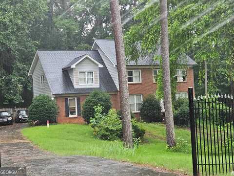 423 Orchards Walk, Stone Mountain, GA 30087
