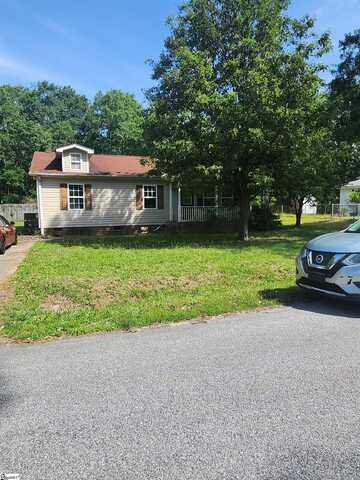 109 Laurens Court, Fountain Inn, SC 29644