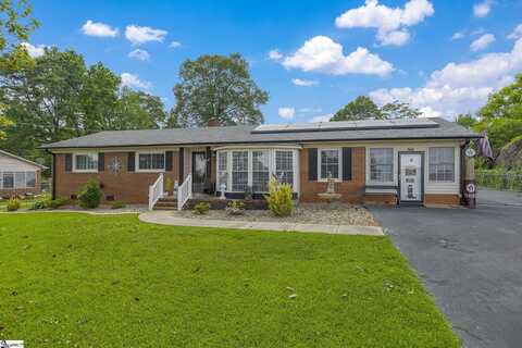 208 Kenneth Drive, Boiling Springs, SC 29316