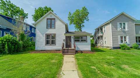 305 Indiana Avenue, Valparaiso, IN 46383