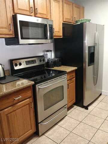 1515 E Reno Avenue, Las Vegas, NV 89119
