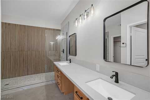 913 Duckhorn Court, Las Vegas, NV 89144