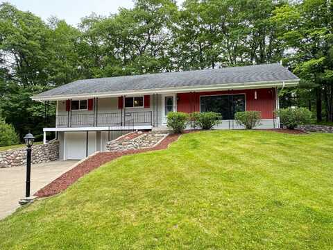 9385 COUNTRY CLUB RD, Minocqua, WI 54548