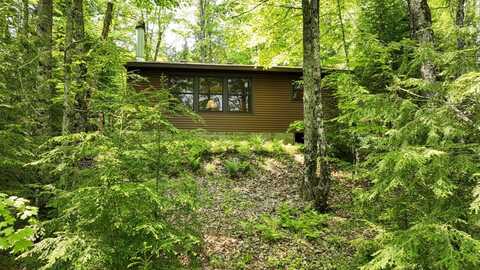 10992 ANNABELLE SHORES RD, Presque Isle, WI 54557