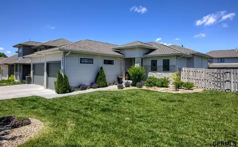 19202 Taylor Circle, Elkhorn, NE 68022