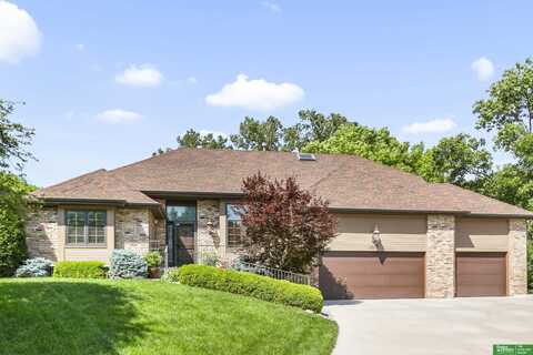 1015 N 127th Circle, Omaha, NE 68154