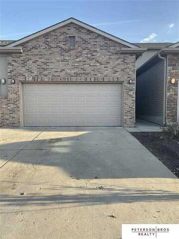 1211 Turtle Creek Road, Lincoln, NE 68521