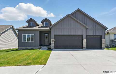20805 Hartman Avenue, Elkhorn, NE 68022