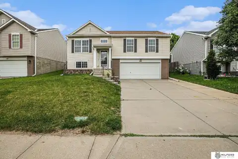 7004 N 88th Street, Omaha, NE 68122