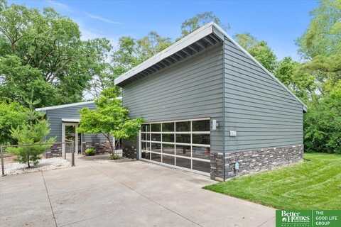 5510 N 83 Street, Omaha, NE 68134