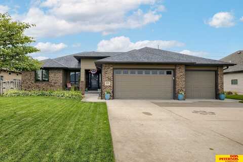 1013 Summerwood Drive, Fremont, NE 68025