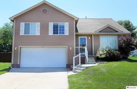 815 Edgewater Drive, Papillion, NE 68046