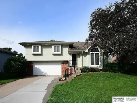 15211 Pasadena Avenue, Omaha, NE 68144