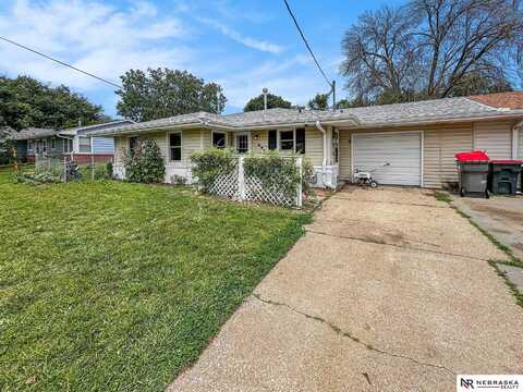 4918 W Vosler Street, Lincoln, NE 68524