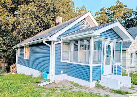 2715 S 15TH Street, Omaha, NE 68108