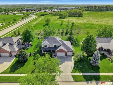 6851 Shadow Ridge Road, Lincoln, NE 68512