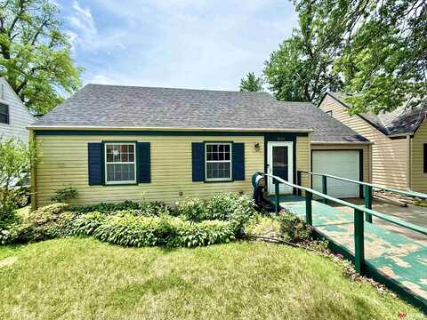 3733 C Street, Lincoln, NE 68510