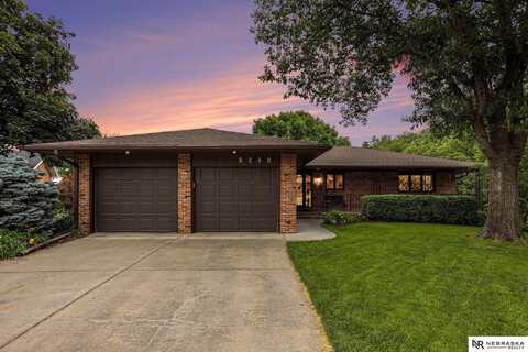6240 Dogwood Circle, Lincoln, NE 68516