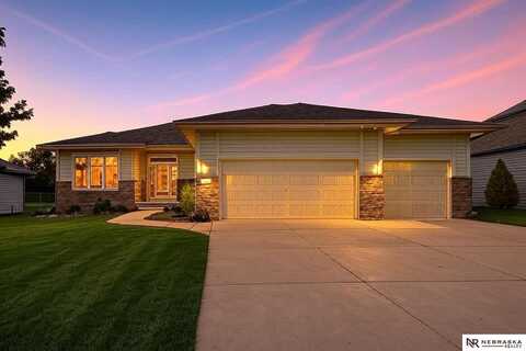 5904 N 153rd Street, Omaha, NE 68116