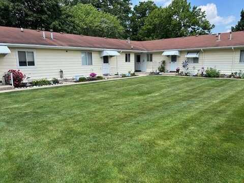 5897 Leisure South Dr, Kentwood, MI 49548