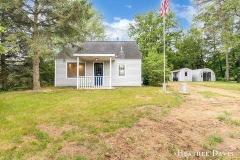 4578 135th Ave Avenue, Hamilton, MI 49419