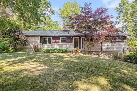 11738 Apple Drive, Nunica, MI 49448