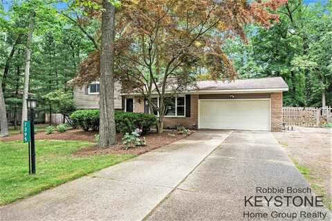 7395 Sheffield Drive SE, Ada, MI 49301