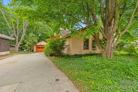 259 North Street, Saugatuck, MI 49453