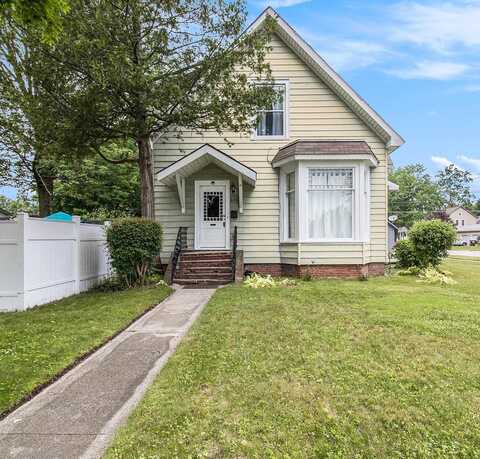 409 E Filer Street, Ludington, MI 49431