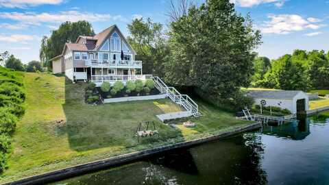 10823 Lakeside Drive, Perrinton, MI 48871
