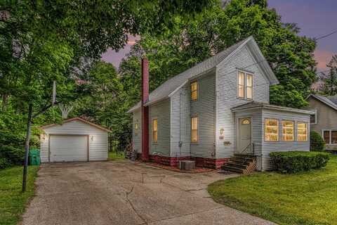 319 N Grant Avenue, Three Rivers, MI 49093