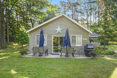 658 Parasail Drive, Mears, MI 49436