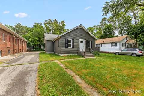 923 Wayne St Street, Jackson, MI 49202