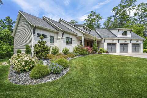 6441 Bailey Mack Way NE, Rockford, MI 49341