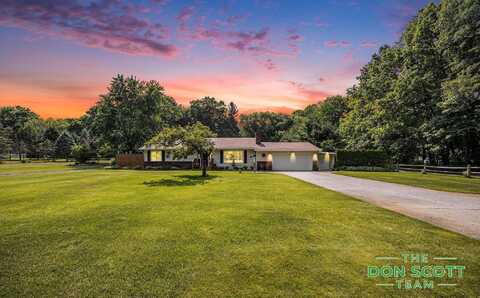 11829 Hoskins Avenue NE, Cedar Springs, MI 49319