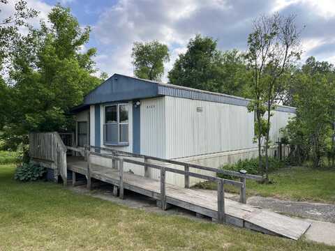 6121 N Pine Avenue, White Cloud, MI 49349