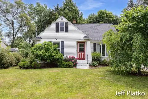 3838 Miramar Avenue NE, Grand Rapids, MI 49525