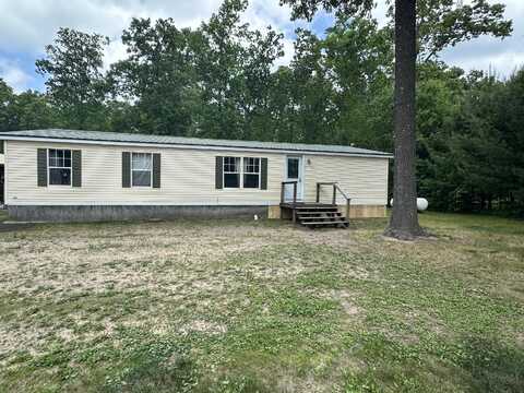 647 Hart Road, Wellston, MI 49689