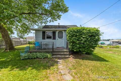 499 S Shore Drive, Caledonia, MI 49316